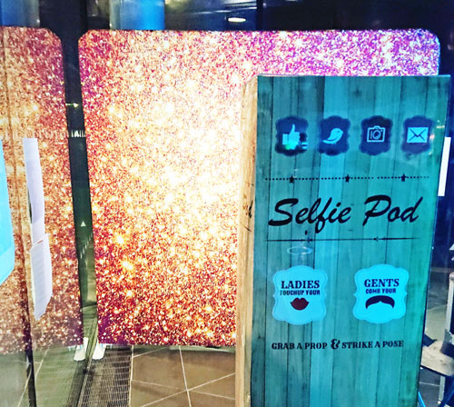 Selfie Pod hire for weddings and special occasions from LichEnts