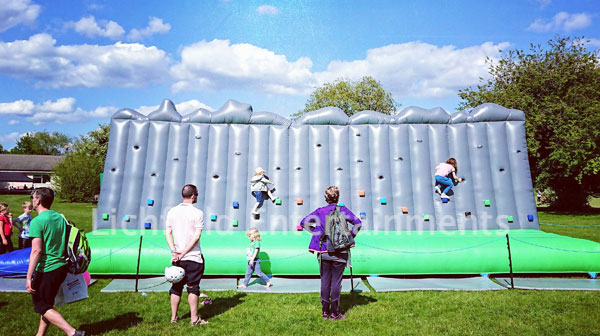 Inflatable Traversing Wall for hire
